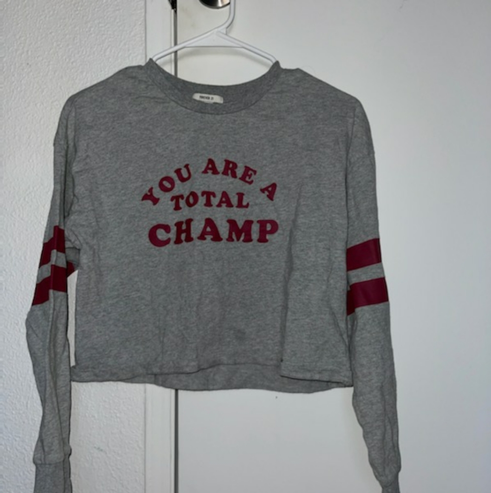S long sleeve crop style  Tee